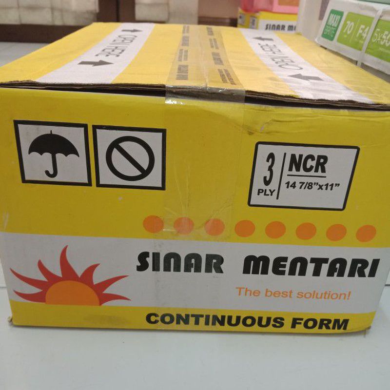 

Continuous Form Komputer 14 7/8*11 Merk Sinar Mentari