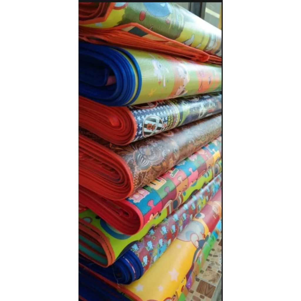 Tikar lantai karakter anak random 140 cm x 180cm x 2mm/ Tikar motif karakter