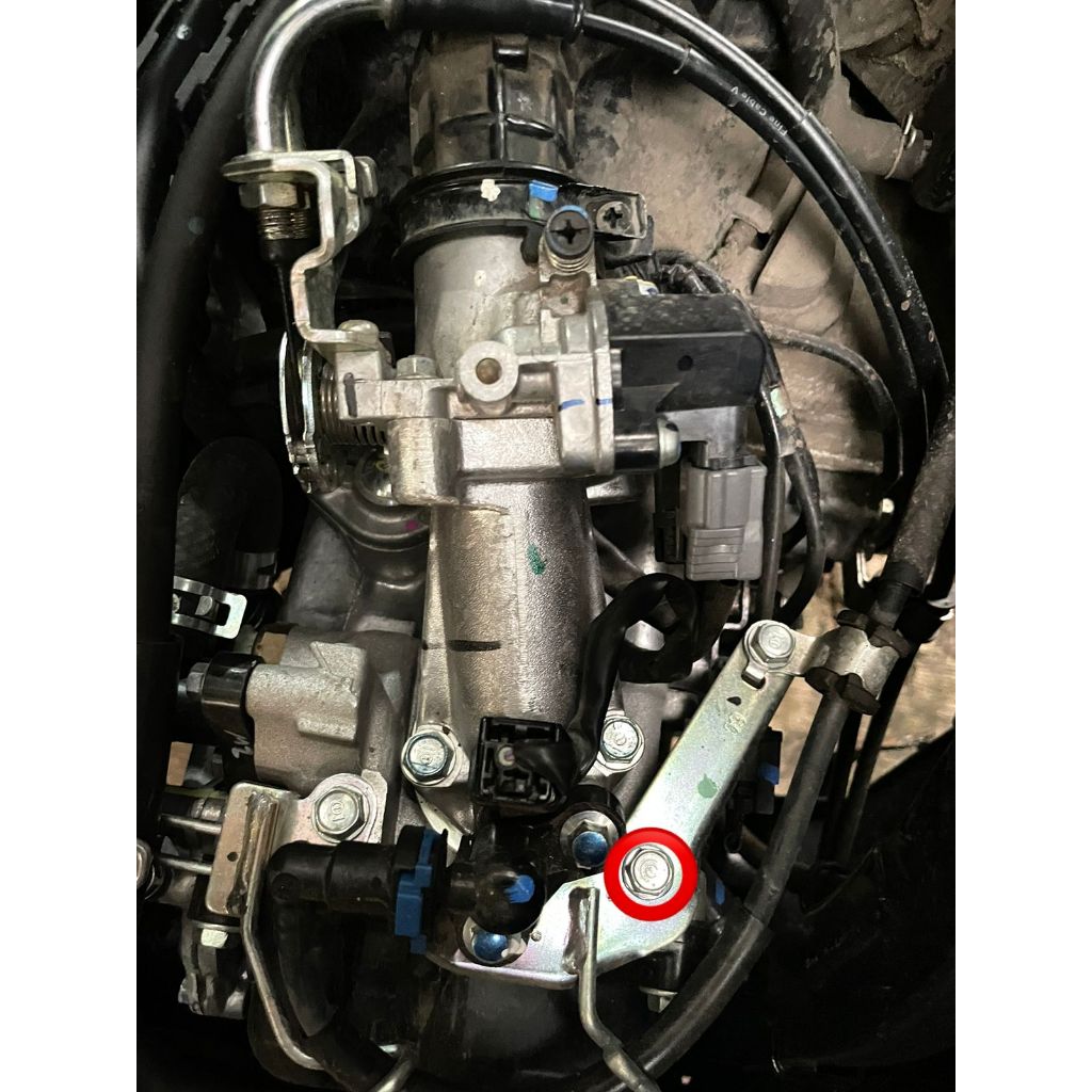 BAUT BREKET SELEANG INJEKOR ( 1 BAUT ) MODEL 2 KUNCI PCX VARIO BEAT SCOOPY GENIO DELUXE 110 125 150 
