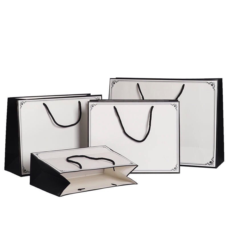 

[TWELVEOTWO] PAPERBAG CLASSIC WHITE