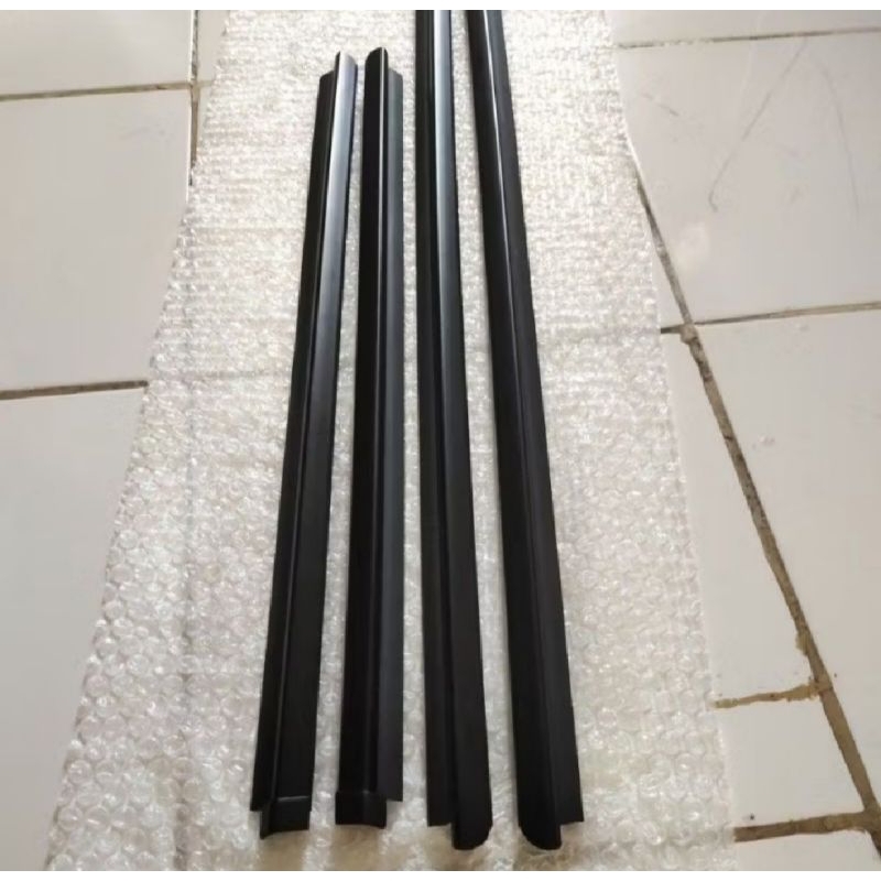 weather strip pelipit plipit kaca pintu luar Daihatsu sirion 2011-2017 original