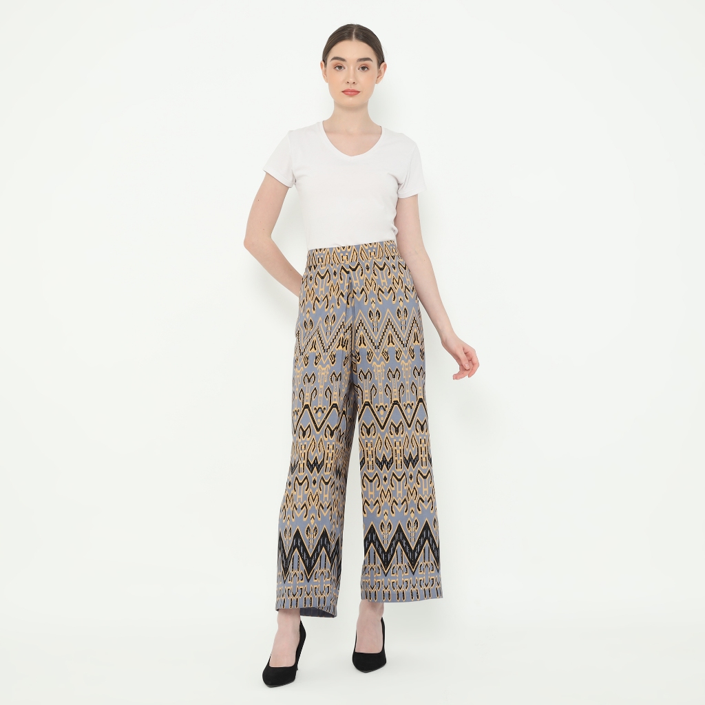 Lyne Halim Celana Kulot Layer Batik, Grey 8333