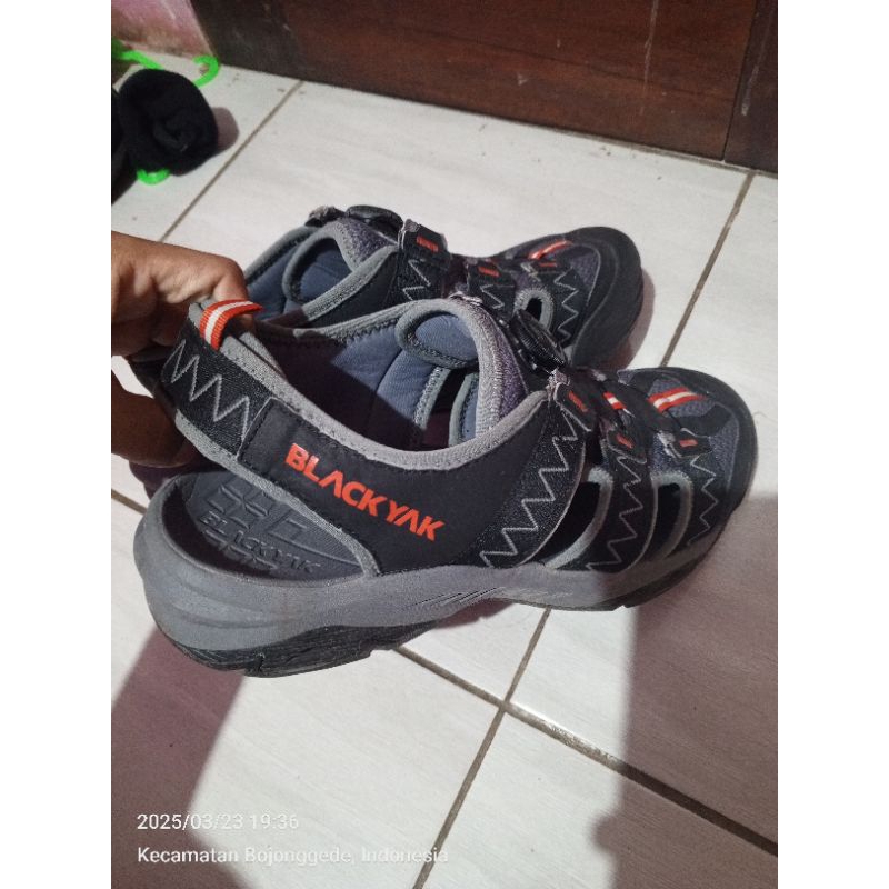 sepatu sandal black yak scond