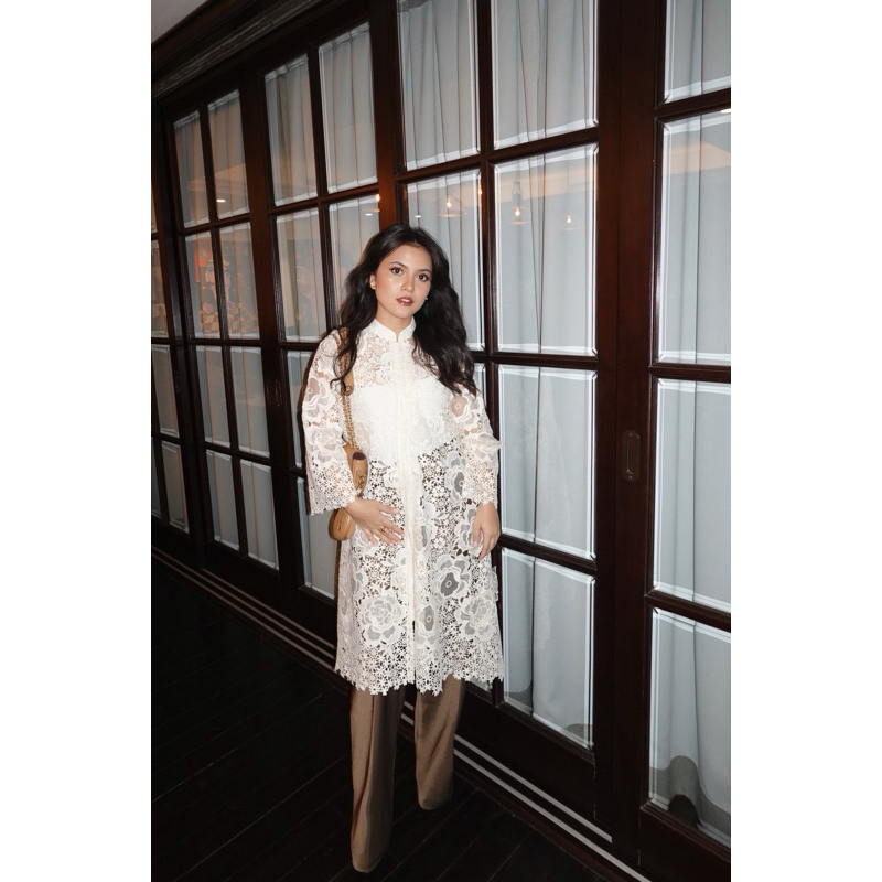 SarahDewanto Dress Prada Timbul White