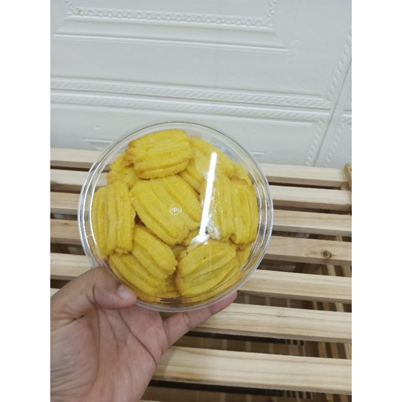 

Kue kering Monde keju