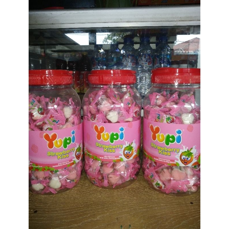

Yupi Kiss Toples