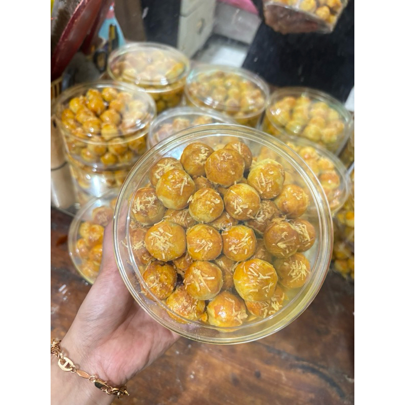 

KUE KERING VERSI PREMIUM LEBIH NIKMAT & LUMER