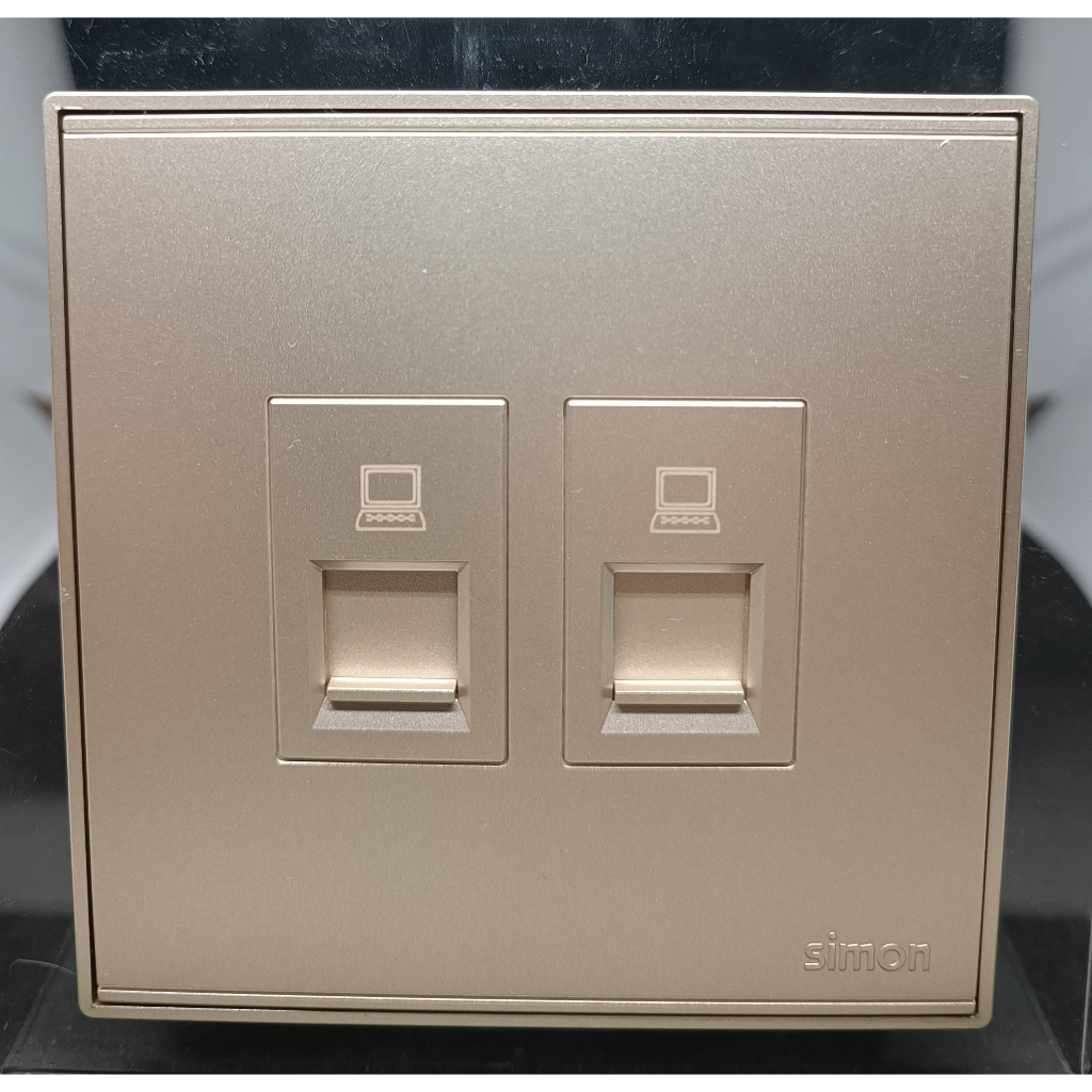 SIMON E6 CHAMPAGNE OUTLET DATA / OUTLET DATA (TWIN DATA CAT 6)