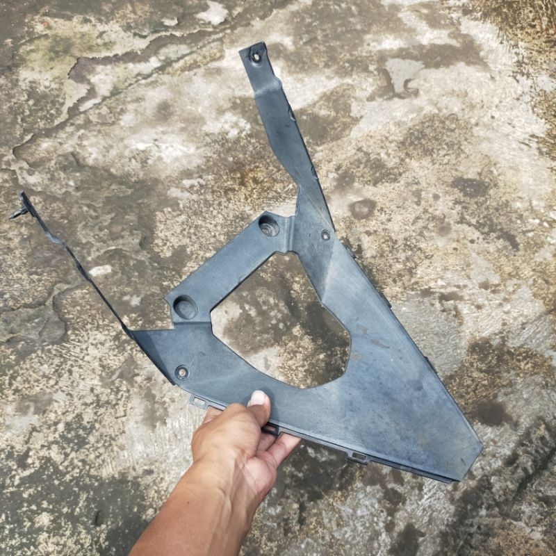 Bodi Body Cover Lumpur Talang Air Roda Depan Spakbor Slebor Depan Honda Supra GTR 150 Original Bekas