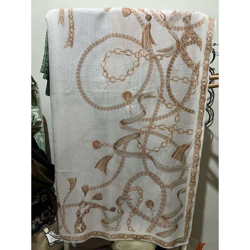 NEW CHAIN 1 WHITE BUTTONSCARVES