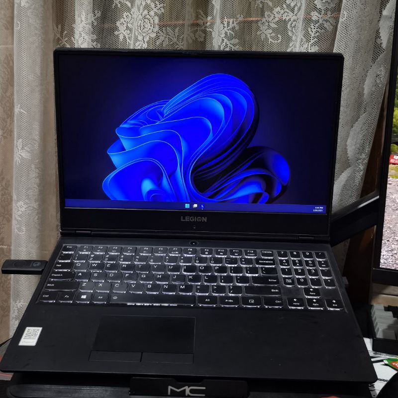 Laptop Gaming Second Mulus Lenovo Legion Y540 Core i5 9300hf GTX 1650 4GB Ram 16 GB SSD 512 + SSD 1 