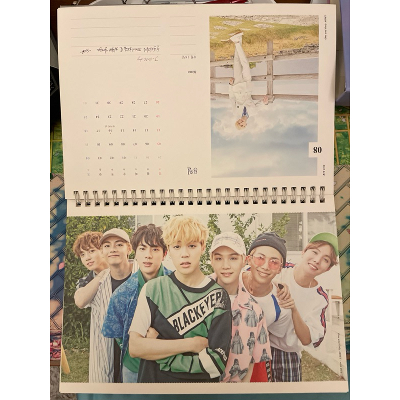 BTS Bangtan Season's Seasons Greetings 2018 Desk Calendar Kalender