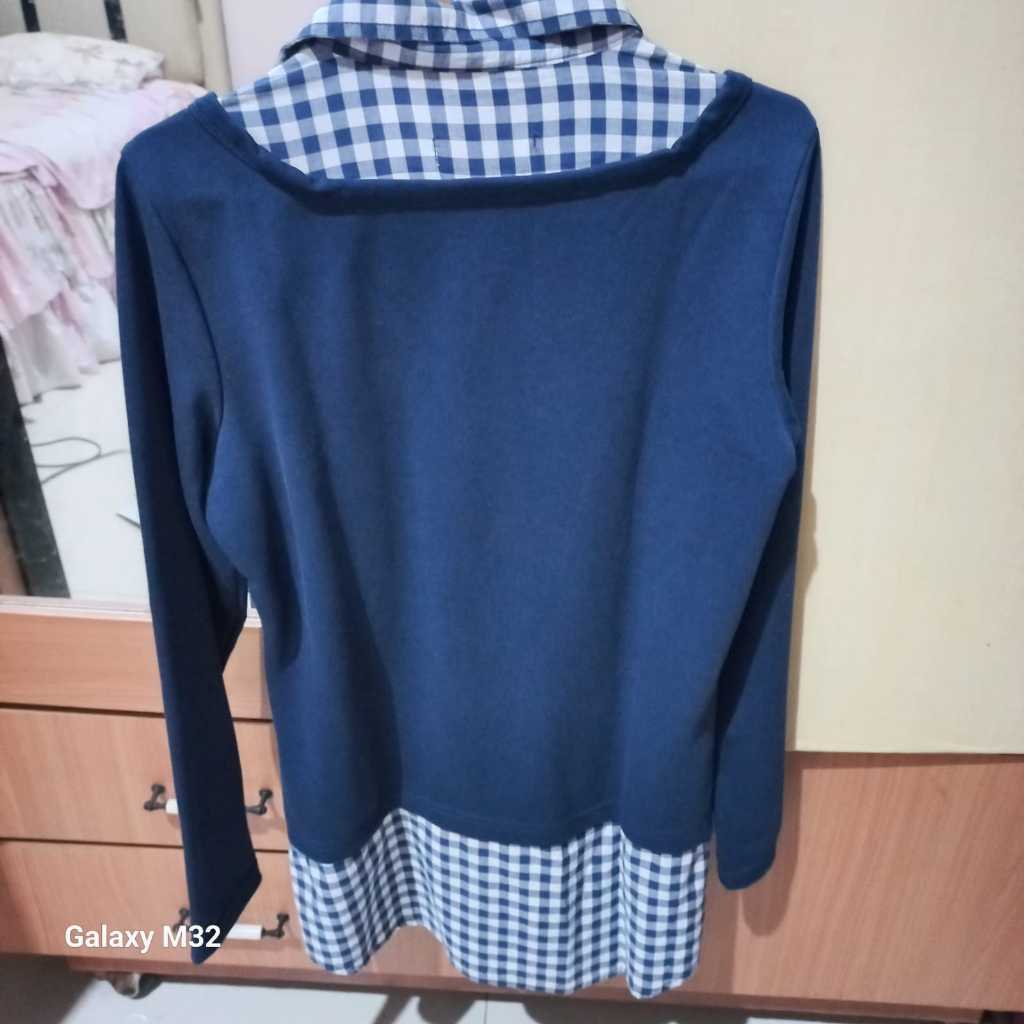 kemeja model outer biru tua