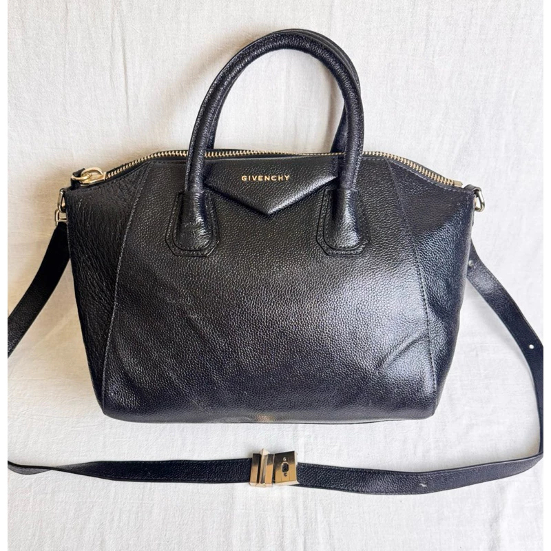 PRELOVED SECOND Tas Ginvenchy Antigona Black Size Medium Grained Leather