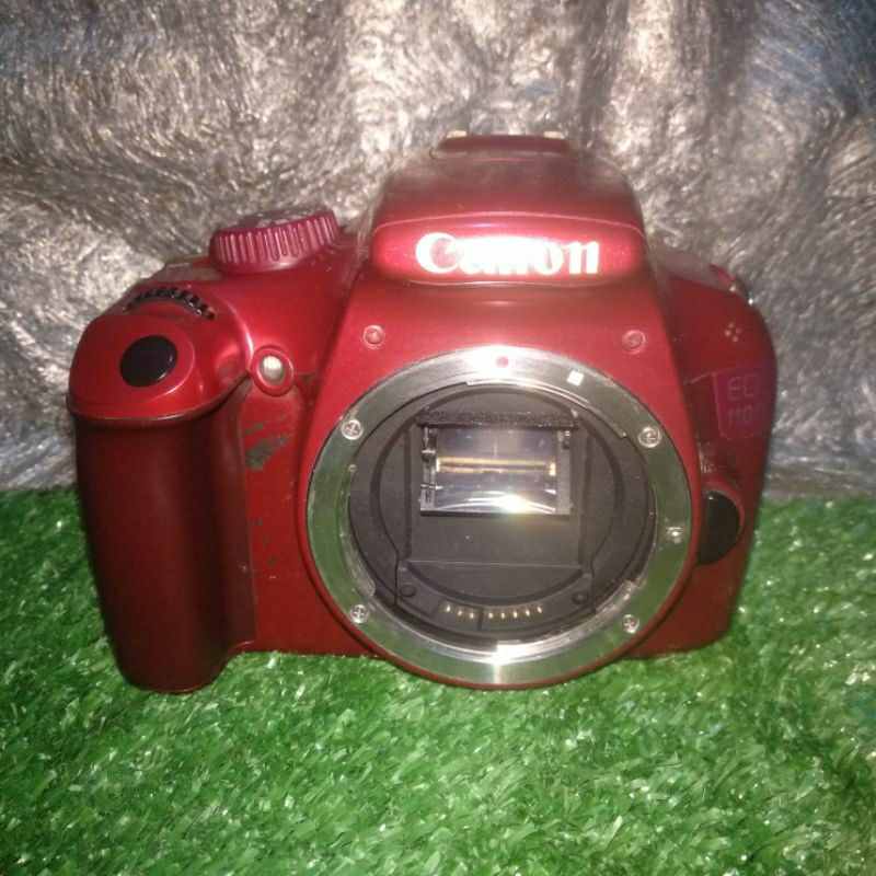 KAMERA / KAMERA DIGITAL / KAMERA DSLR CANON EOS 1100D RED BODY ONLY UNTESTED