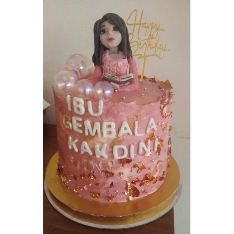 

Cake Premium custom red velvet