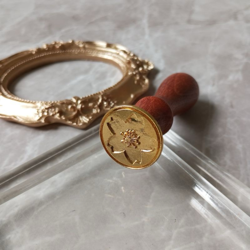 

satu set Wax Seal Stamp Dekorasi | Gagang+Stempel | Stampel Lilin kayu dan stamp