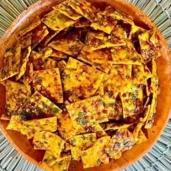 

pangsit pedas daun jeruk