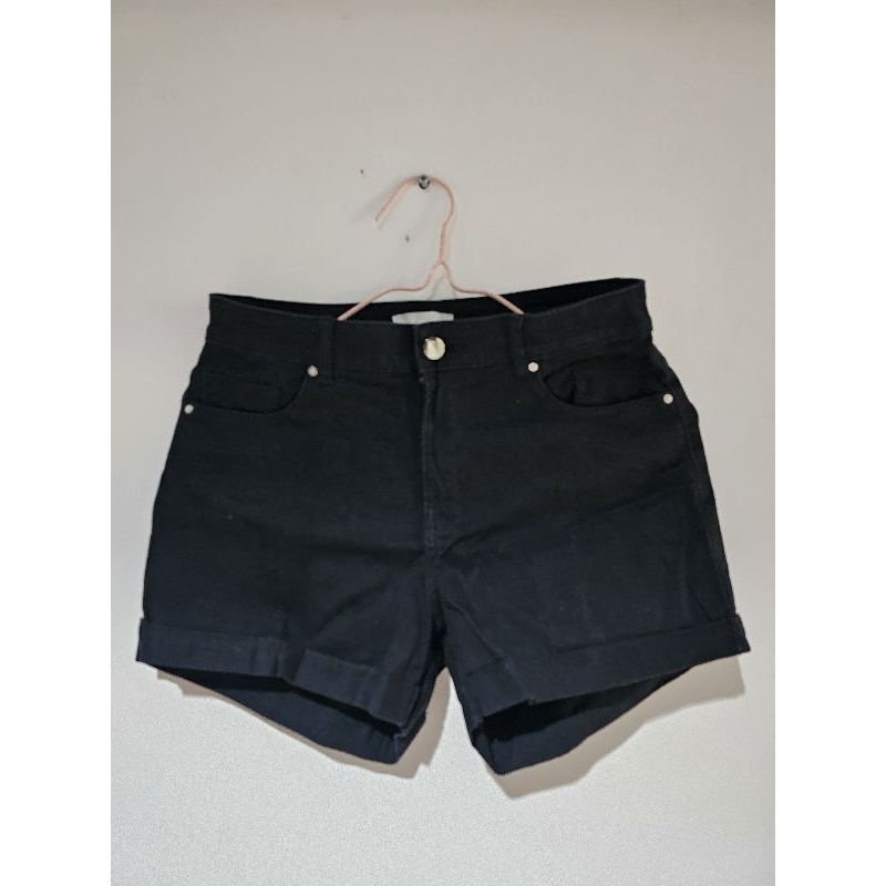 Preloved... Celana Pendek Jeans Wanita Hitam