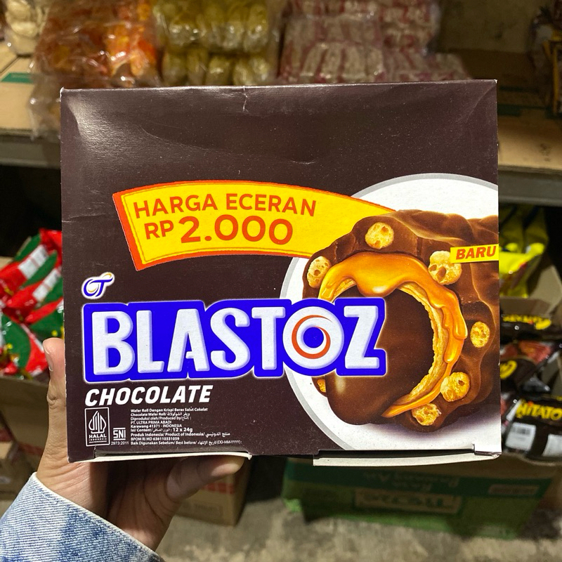 

BLASTOZ CHOCOLATE coklat wafer roll isi 12pcs/ box x 24gr