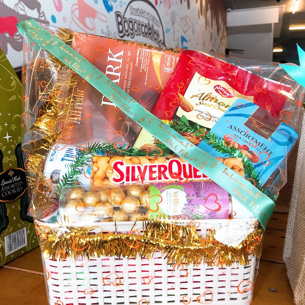 

Parsel Coklat Lebaran Queen