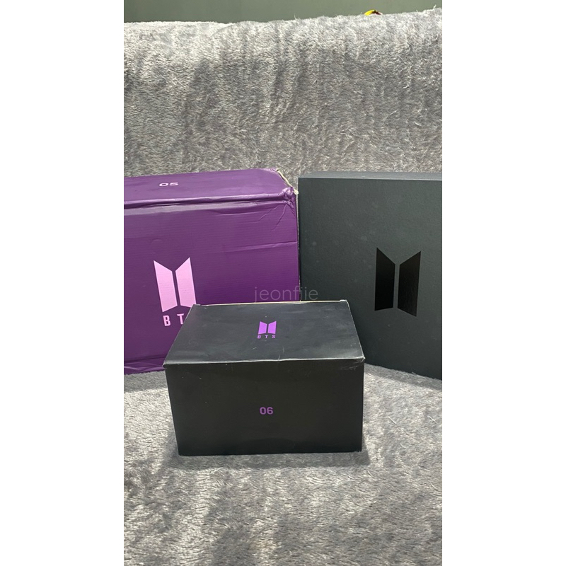 MERCH BOX 1 BTS