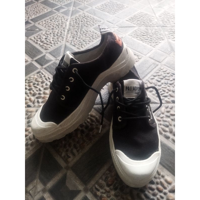 sepatu palladium OG
