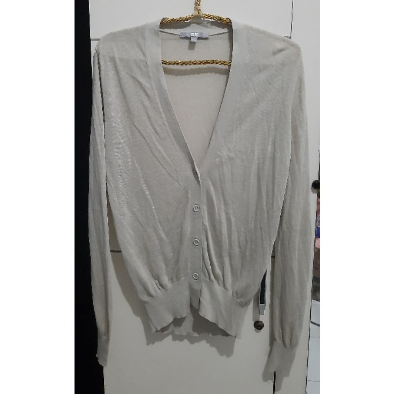 Preloved - Cardigan wanita Uniqlo