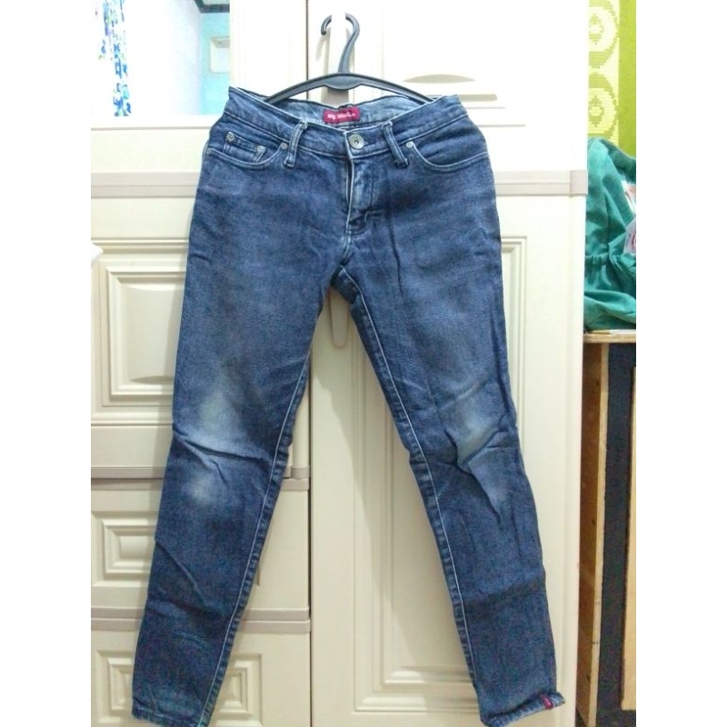 Jeans wanita Ako Jeans