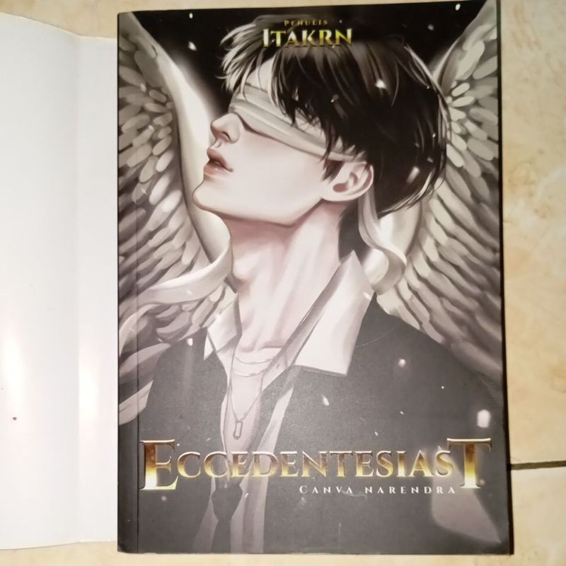 preloved novel eccedentesiast