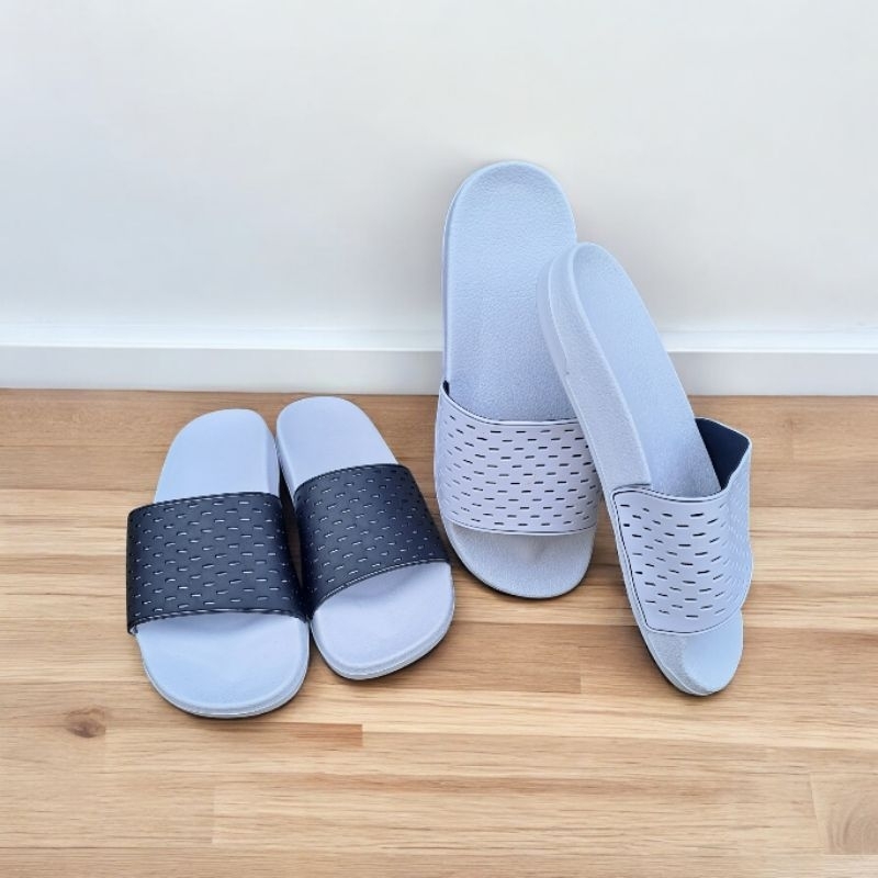 sandal slop slip on hitam putih