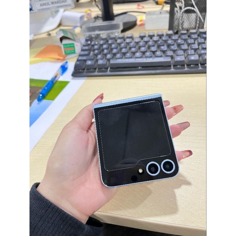 SAMSUNG Z FLIP 6 256GB SECOND LIKE NEW