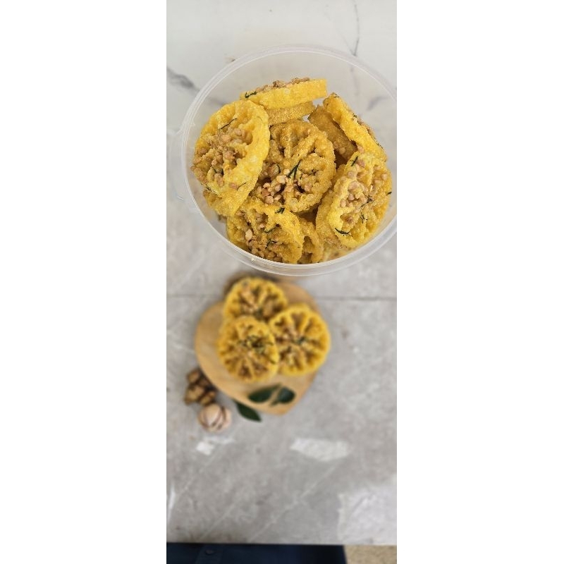 

Peyek Alamanis (Kacang Tanah dan Kacang Mente)