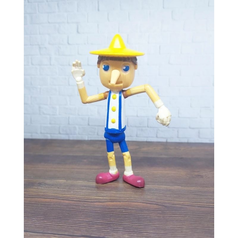 Pinocchio figure boneka kayu pinokio mcd happy meal preloved