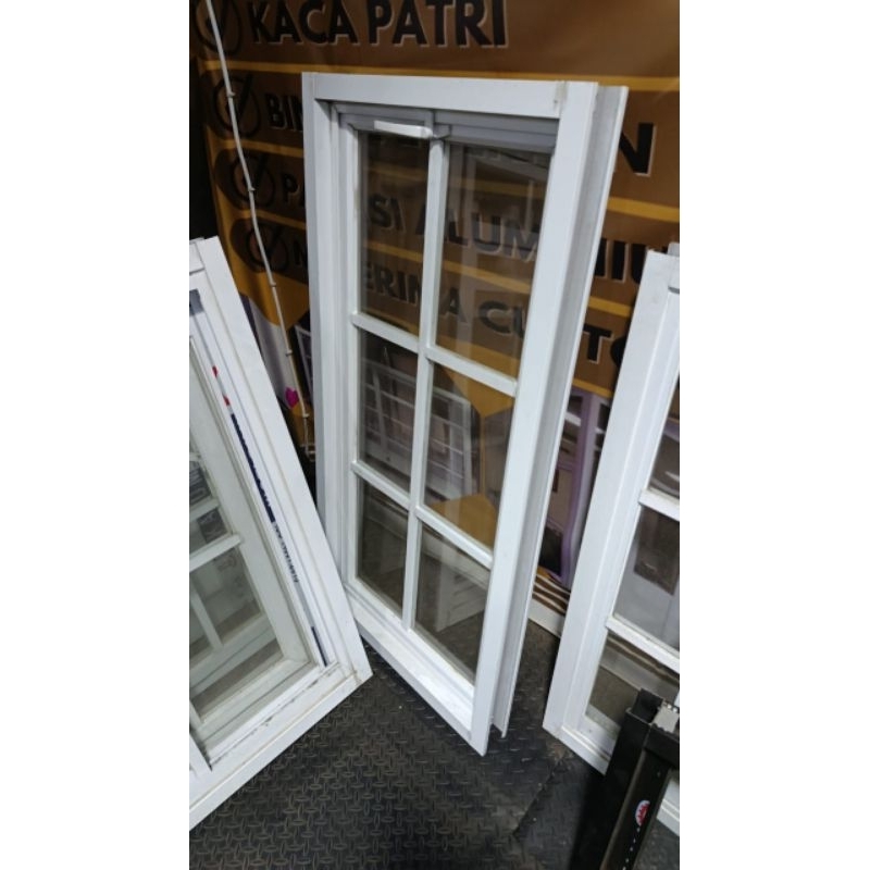 Jendela Aluminium Ornamen