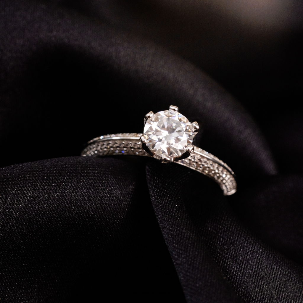 Eldiva Cincin Emas Juno Ring Moissanite Diamond 18K Gold Plated