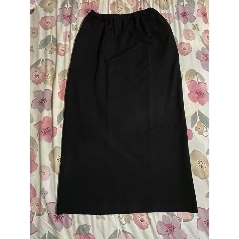 Preloved Rok Hitam