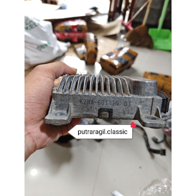 ECU CDI ECUU ECM HONDA VARIO 125 OLD KZR ECUU ECM VARIO 125 KZR-601-IN  01 NON ISS ECU KZRA NON ISS 