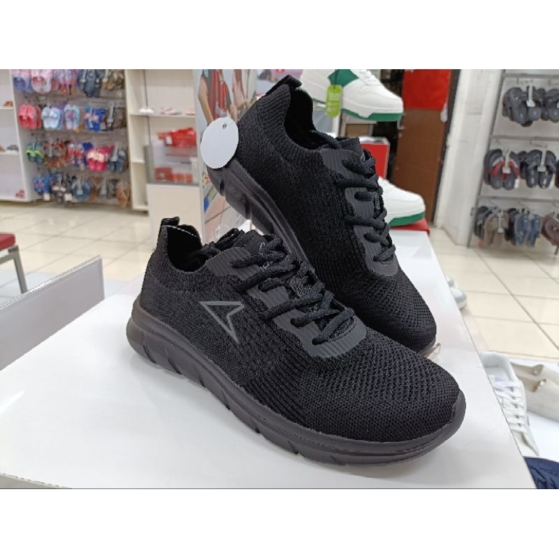 sepatu sneaker pria Power by BATA