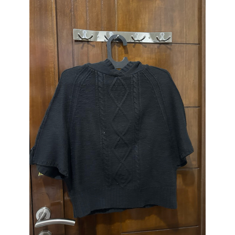 Preloved - S.Oliver Jumper Cowl (Embossed Wool Sweater)