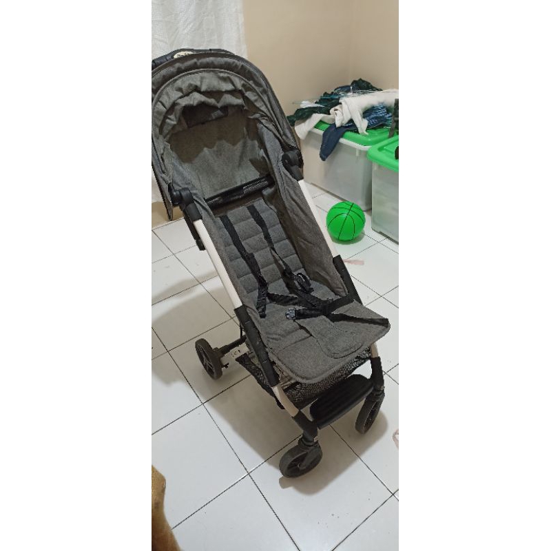 preloved stroller cocolatte iconic
