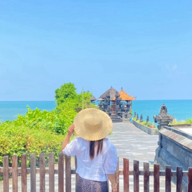 Topi Pantai Rotan Anyam