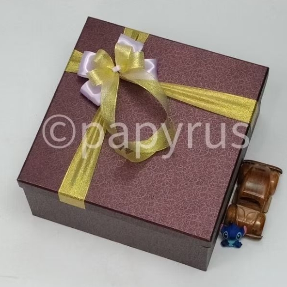 

Papyrus 30x30 Tinggi 15cm Kotak Kado Gift Box Hadiah V2
