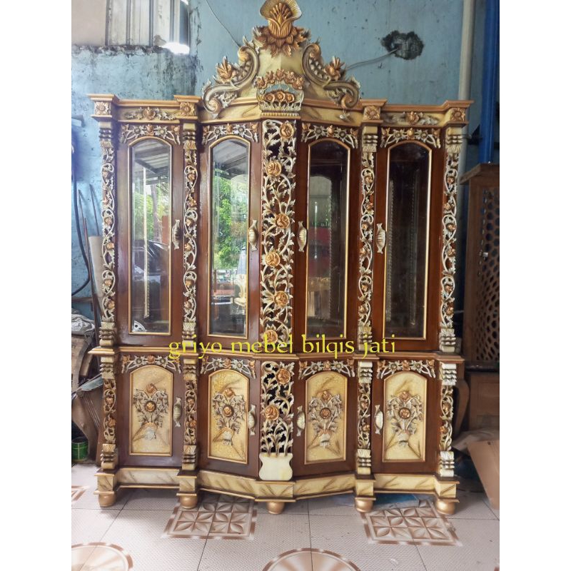 lemari hias pajangan jati Sima