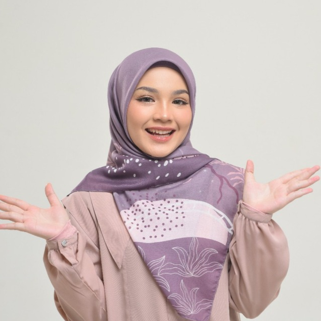 Rabbani Dluha - Tetra Dara Miyano Kerudung Segi Empat Motif
