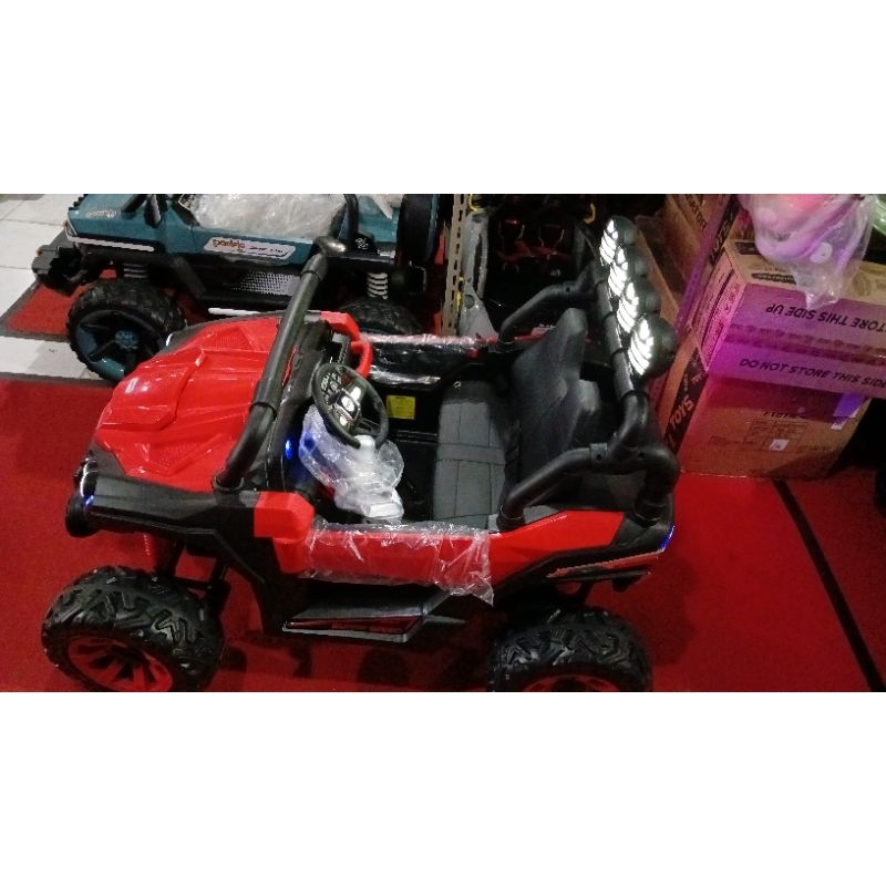 mobil aki yukita 903 bisa untuk 2 orang anak2