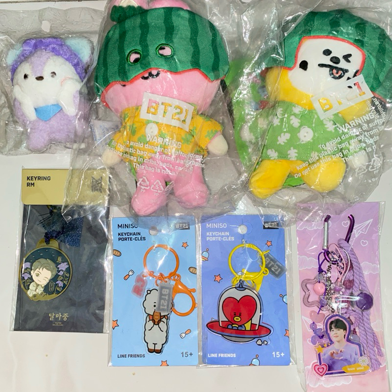 [READY STOCK] BT21 OFFICIAL BAG CHARM DOLL KEYRING FLUFFY KEYRING COOKY SEKOLAH BT21 BAG CHARM SEMAN
