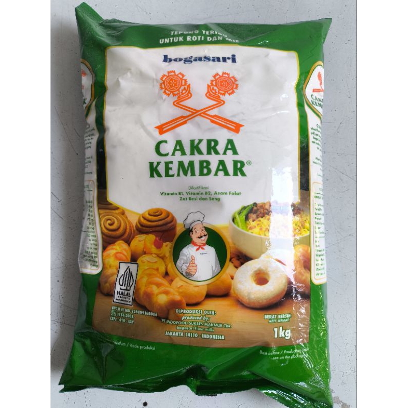 

Tepung terigu Cakra kembar Premium 1kg