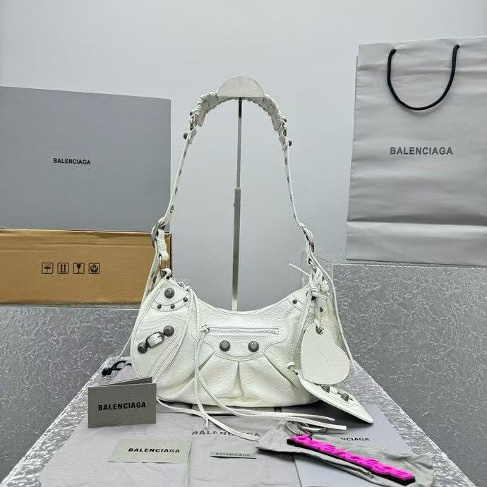 Balenciaga Le Cagole Half Moon Teeth Cross Shoulder Bag Oil Wax White 92718