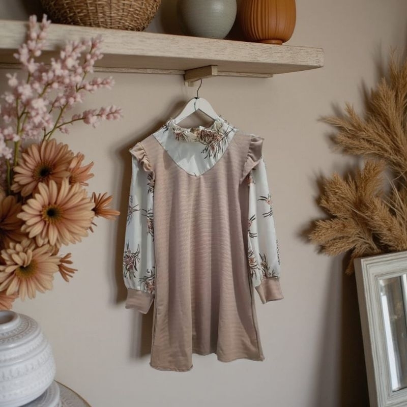 (PRELOVED)Calista Long Blouse by Candy lady store